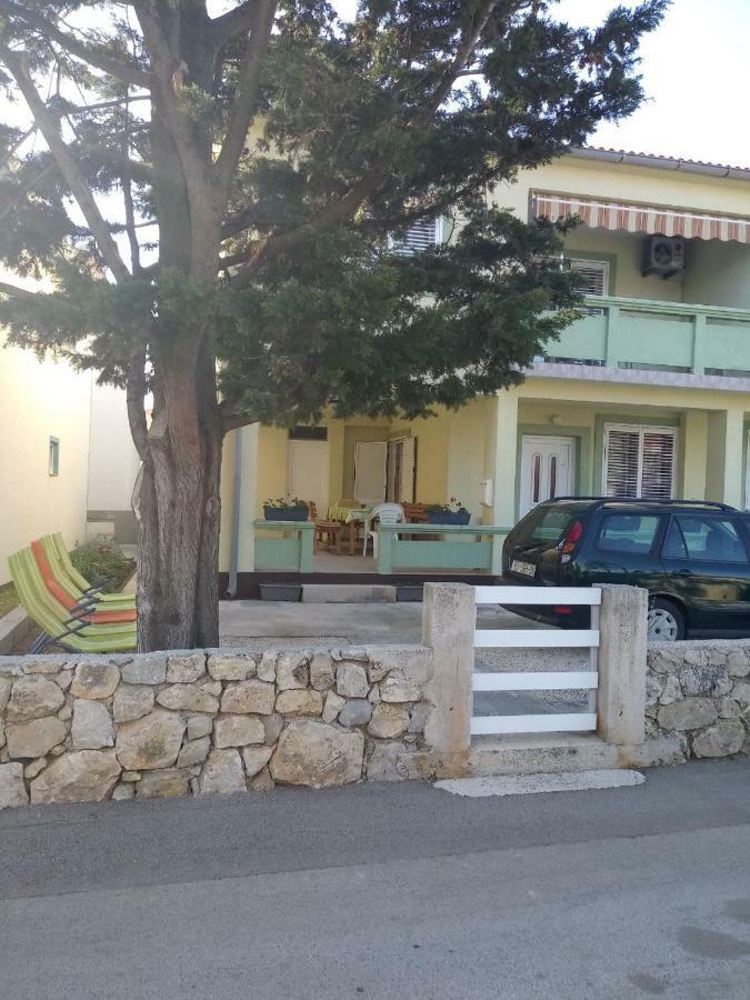 Apartmani Ana Vir Exterior foto