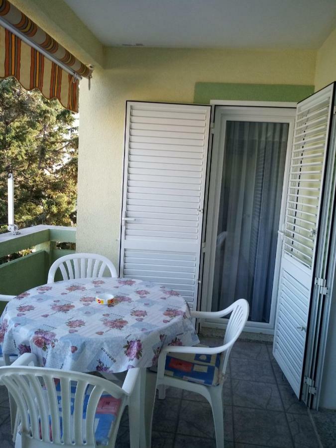 Apartmani Ana Vir Exterior foto